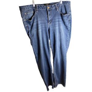 Earl Women's Blue Jeans 18W 39/31 Straight Leg Embroidered Rhinestones Pre-Owned